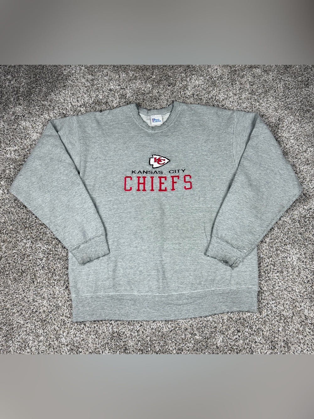 Vintage Sz XL Men’s Pro Player NFL Kansas City Chiefs Distressed Crewneck Grey